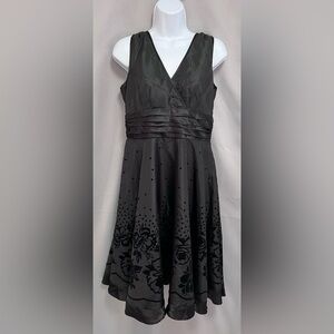 Vintage Signature by Robbie Bee Women's Black Floral‎ Fit and Flare Dress Sz 8P